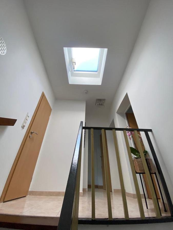 Schoenes Zimmer Im Charmanten Haus Берлин Экстерьер фото